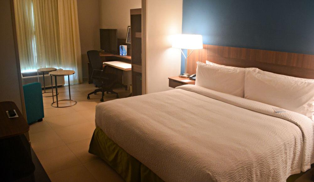 Fairfield Inn & Suites By Marriott Коацакоалкос Екстериор снимка