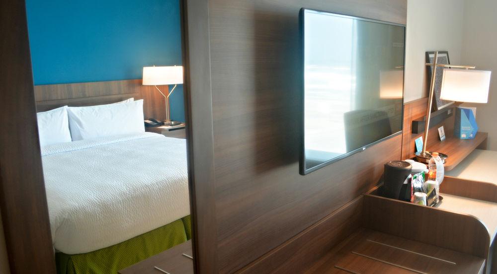 Fairfield Inn & Suites By Marriott Коацакоалкос Екстериор снимка