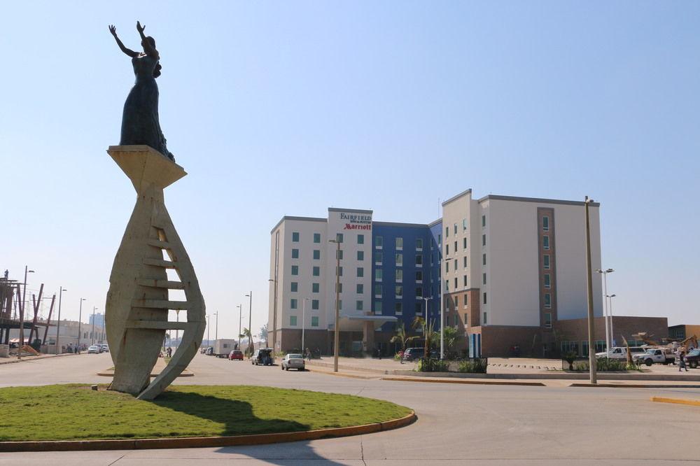 Fairfield Inn & Suites By Marriott Коацакоалкос Екстериор снимка
