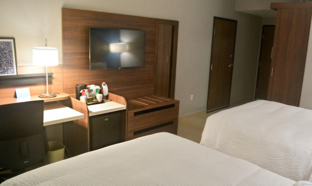 Fairfield Inn & Suites By Marriott Коацакоалкос Екстериор снимка