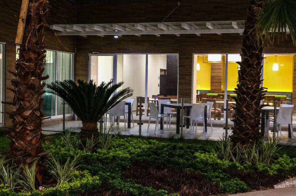 Fairfield Inn & Suites By Marriott Коацакоалкос Екстериор снимка