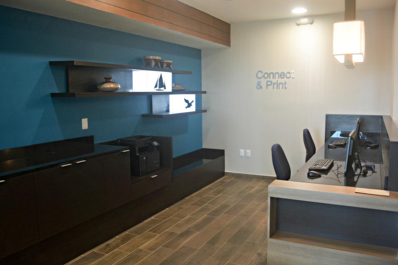 Fairfield Inn & Suites By Marriott Коацакоалкос Екстериор снимка