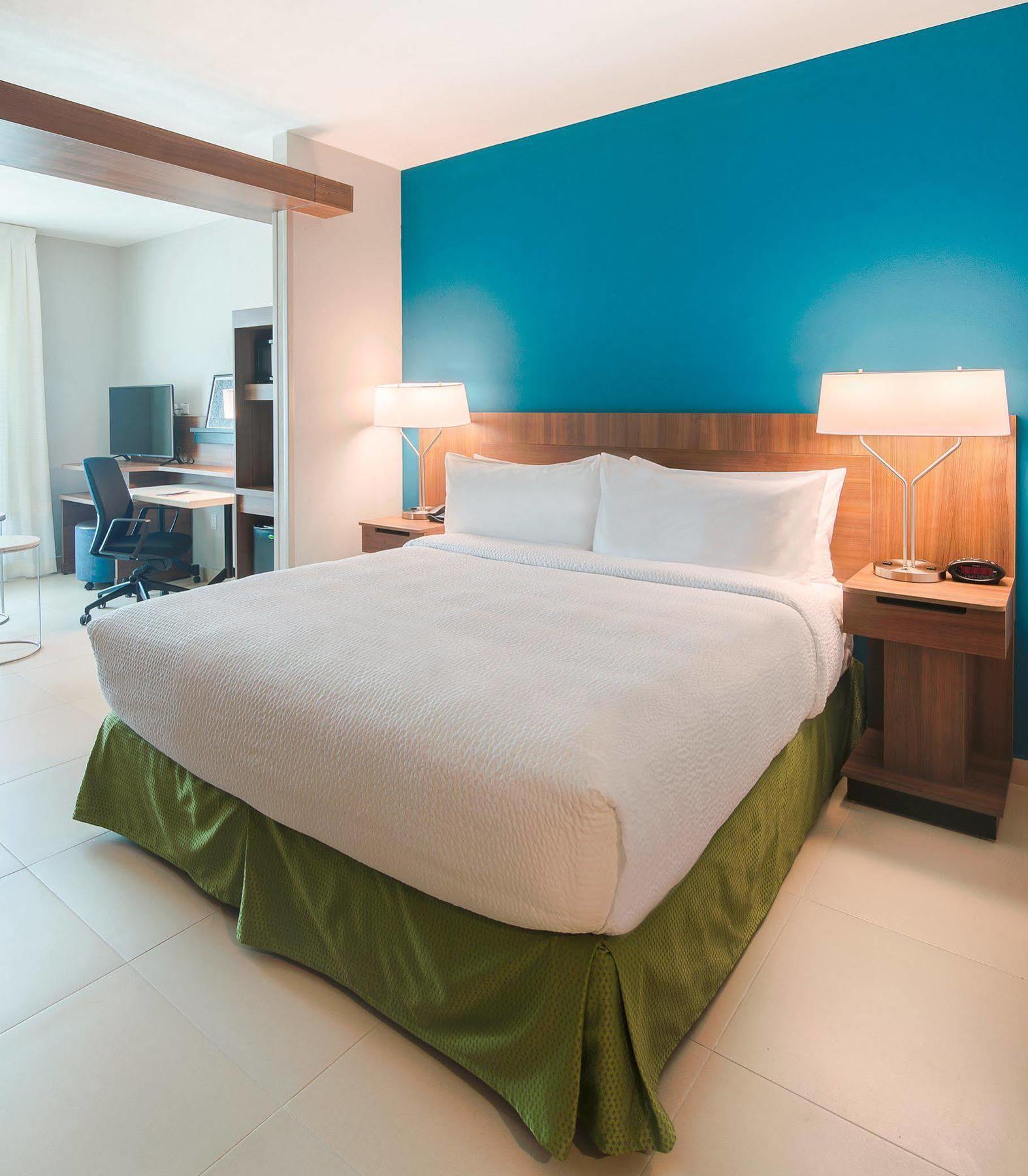 Fairfield Inn & Suites By Marriott Коацакоалкос Екстериор снимка