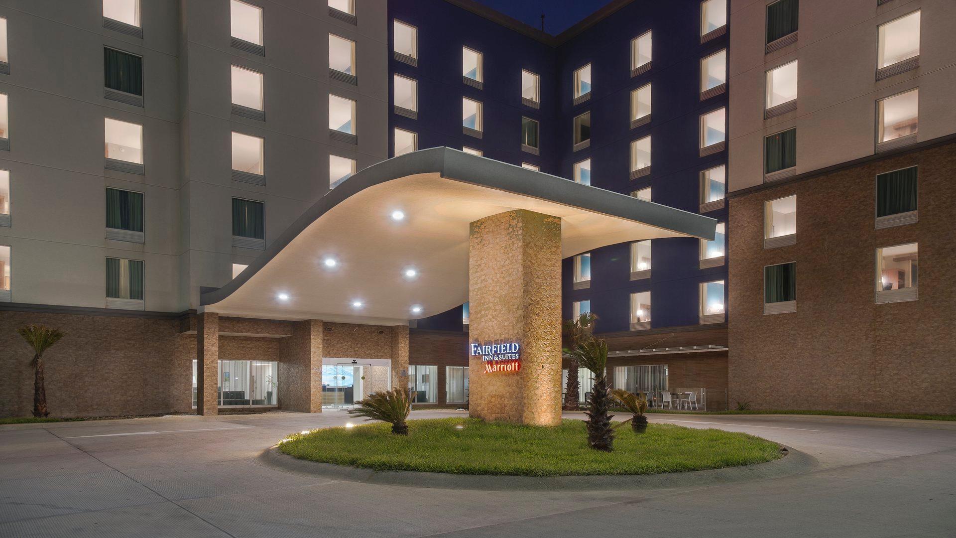 Fairfield Inn & Suites By Marriott Коацакоалкос Екстериор снимка