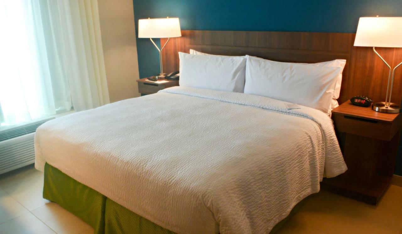 Fairfield Inn & Suites By Marriott Коацакоалкос Екстериор снимка